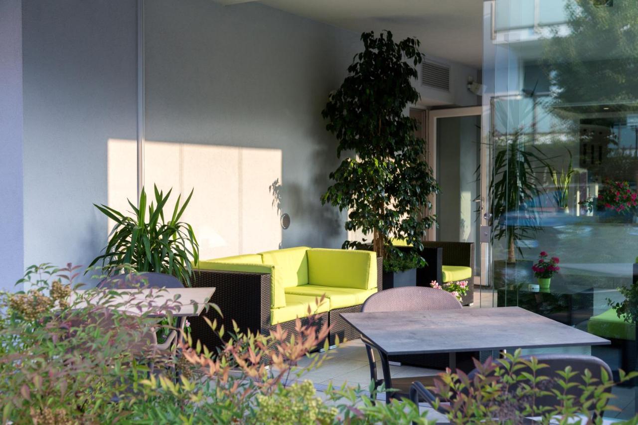 Hotel Garda Life Riva del Garda Esterno foto