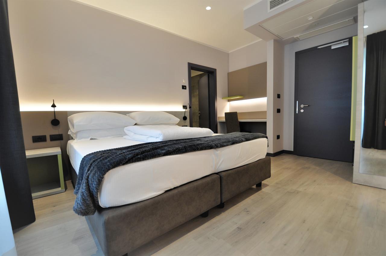Hotel Garda Life Riva del Garda Esterno foto